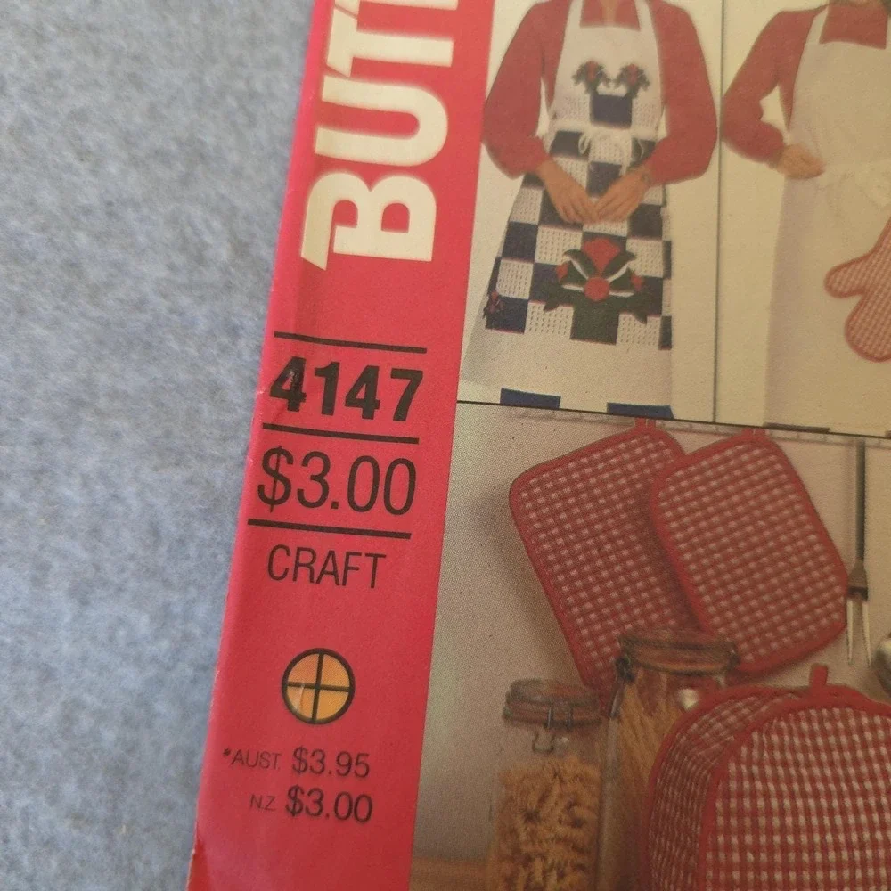 Butterick‎ 4147 Kitchen Craft Pattern Aprons Mitts Covers Placemats Uncut